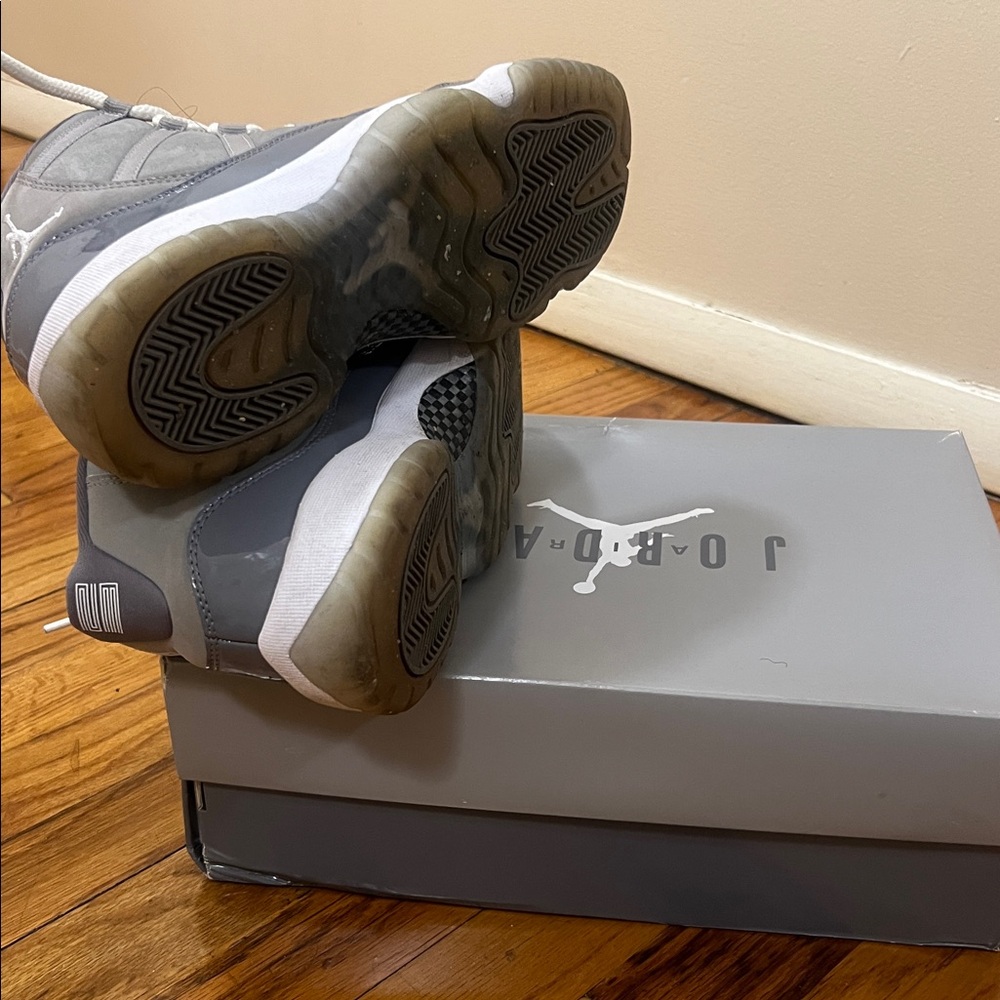 Jordan Cool Grey’s Size 7 GS - Picture 5 of 7